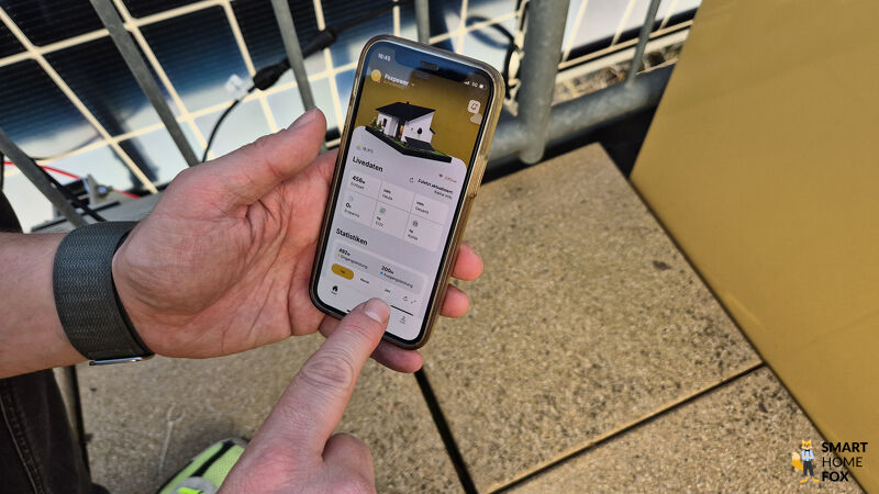 Übersichtsbildschirm in der Solakon-App mit Angaben zu eingespartem Geld, vermiedenen CO₂-Emissionen und geschätzter Amortisationsdauer.